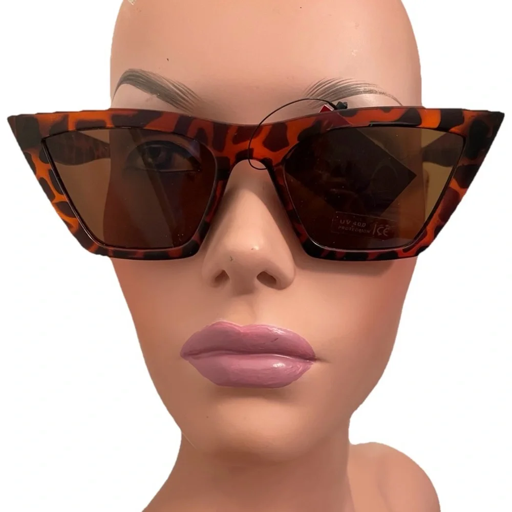 Tortoiseshell CATEYE SUNGLASSES Pinup ROCKABILLY VLV Retro UV 400 NWT